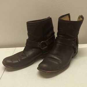Frye women’s boots size 8 1/2 leather zipper back